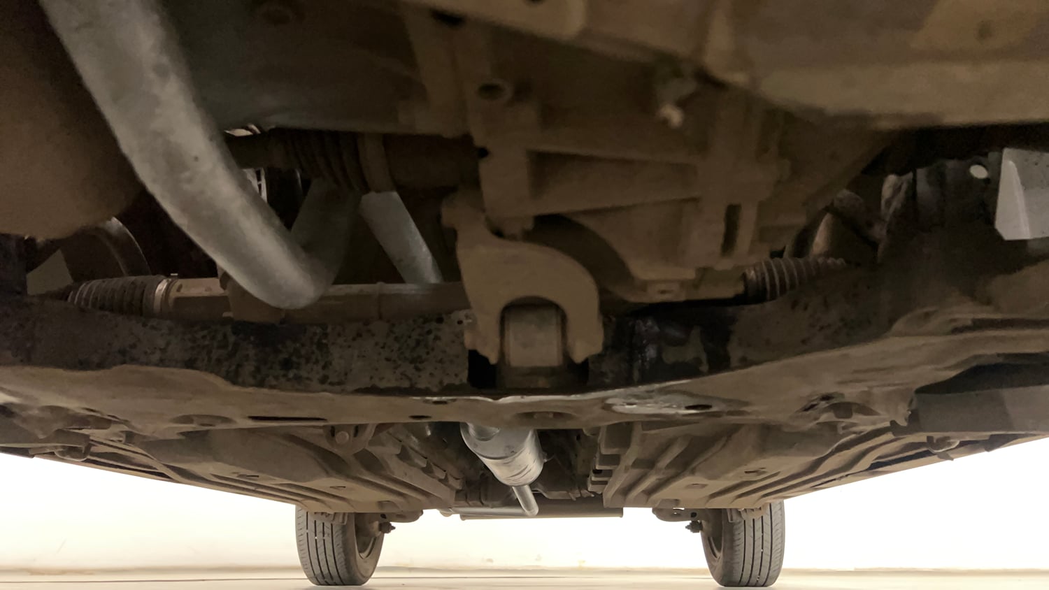 Used 2022 maruti-suzuki Vitara Brezza VXi Petrol Manual extra FRONT LEFT UNDERBODY VIEW
