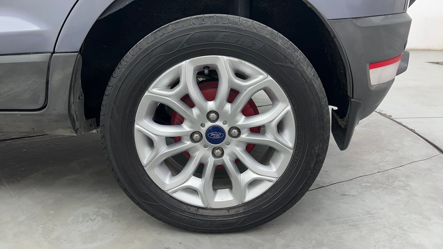 Used 2017 Ford EcoSport Titanium 1.5L Ti-VCT AT Petrol Automatic tyres LEFT REAR TYRE RIM VIEW