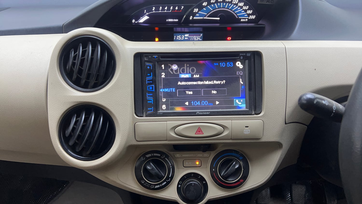 Used 2017 Toyota Etios Liva GXD Diesel Manual interior MUSIC SYSTEM & AC CONTROL VIEW