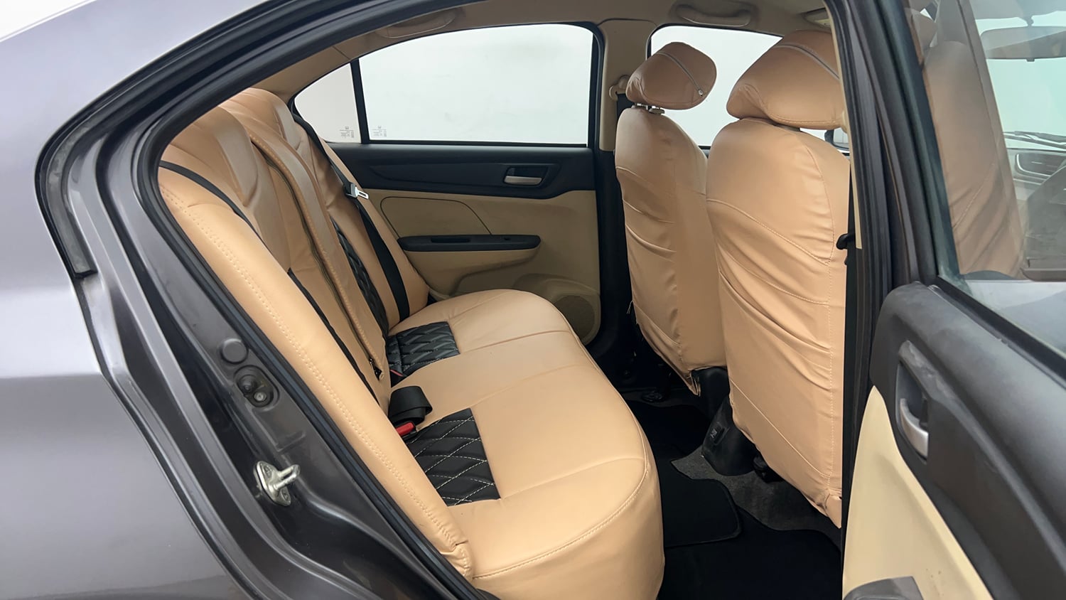 Used 2019 Honda Amaze 1.2 V CVT Petrol Petrol Automatic interior RIGHT SIDE REAR DOOR CABIN VIEW