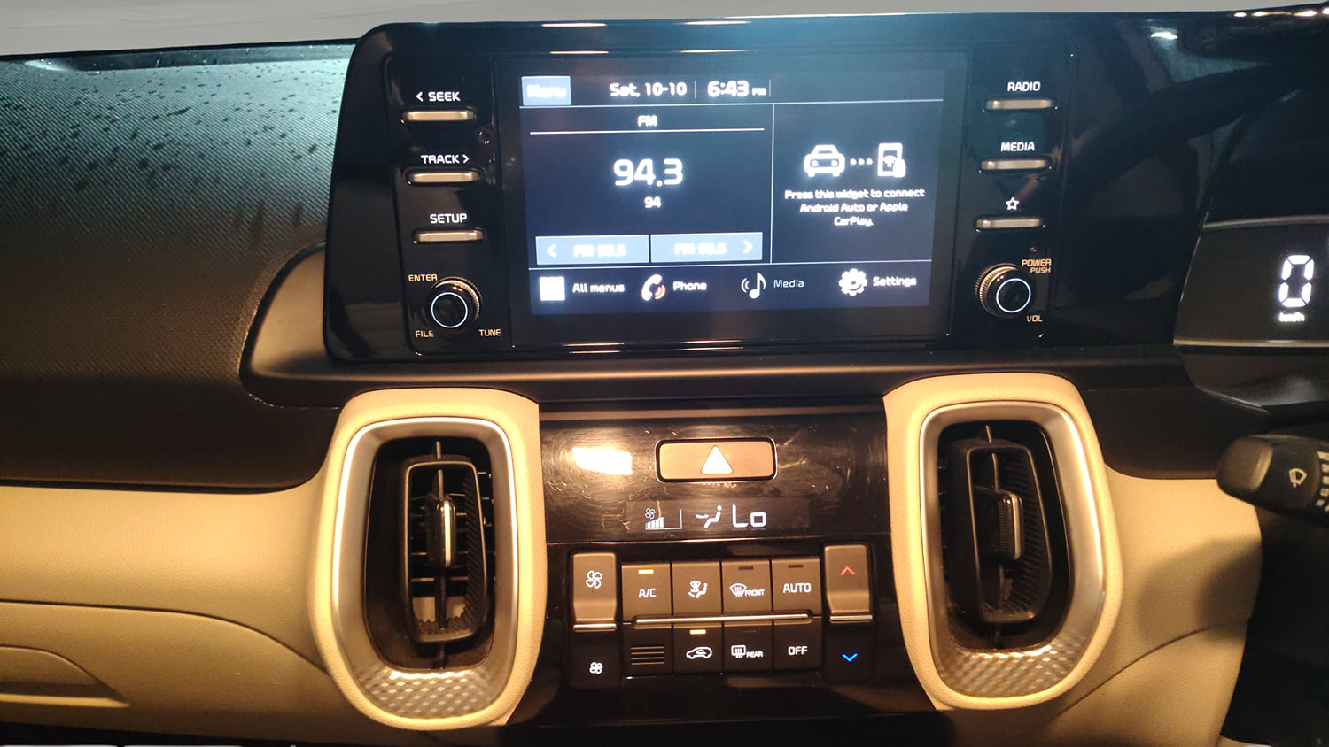 Used 2023 Kia Sonet HTX 1.0 iMT Petrol Manual interior MUSIC SYSTEM & AC CONTROL VIEW
