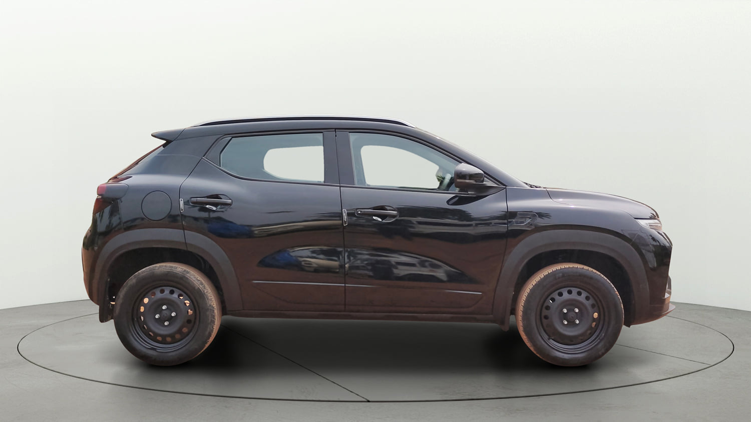Used 2024 Renault Kiger RXE Petrol Manual exterior RIGHT SIDE VIEW