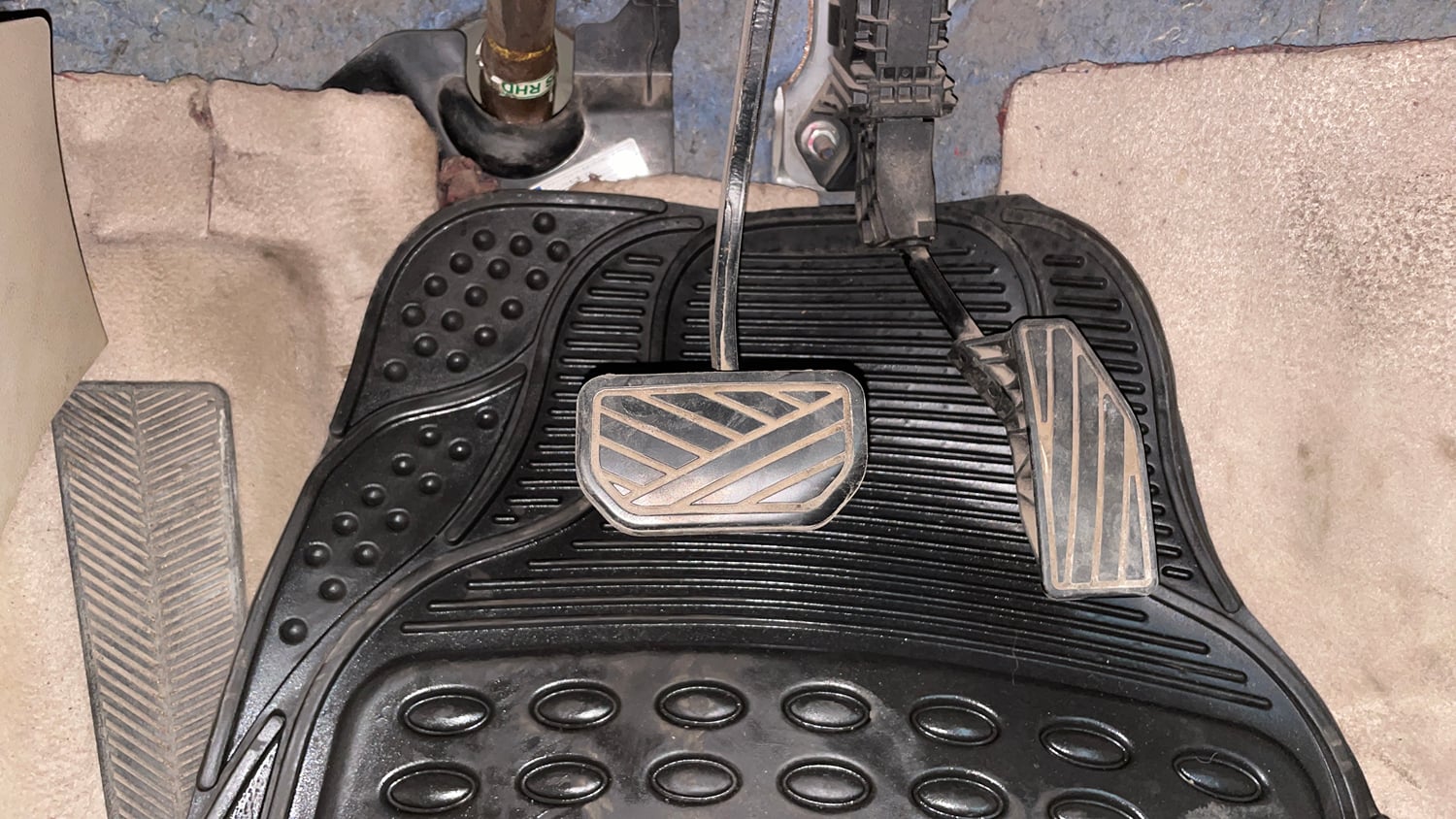 Used 2017 Maruti Suzuki Dzire ZXi AMT Petrol Automatic interior PEDALS VIEW