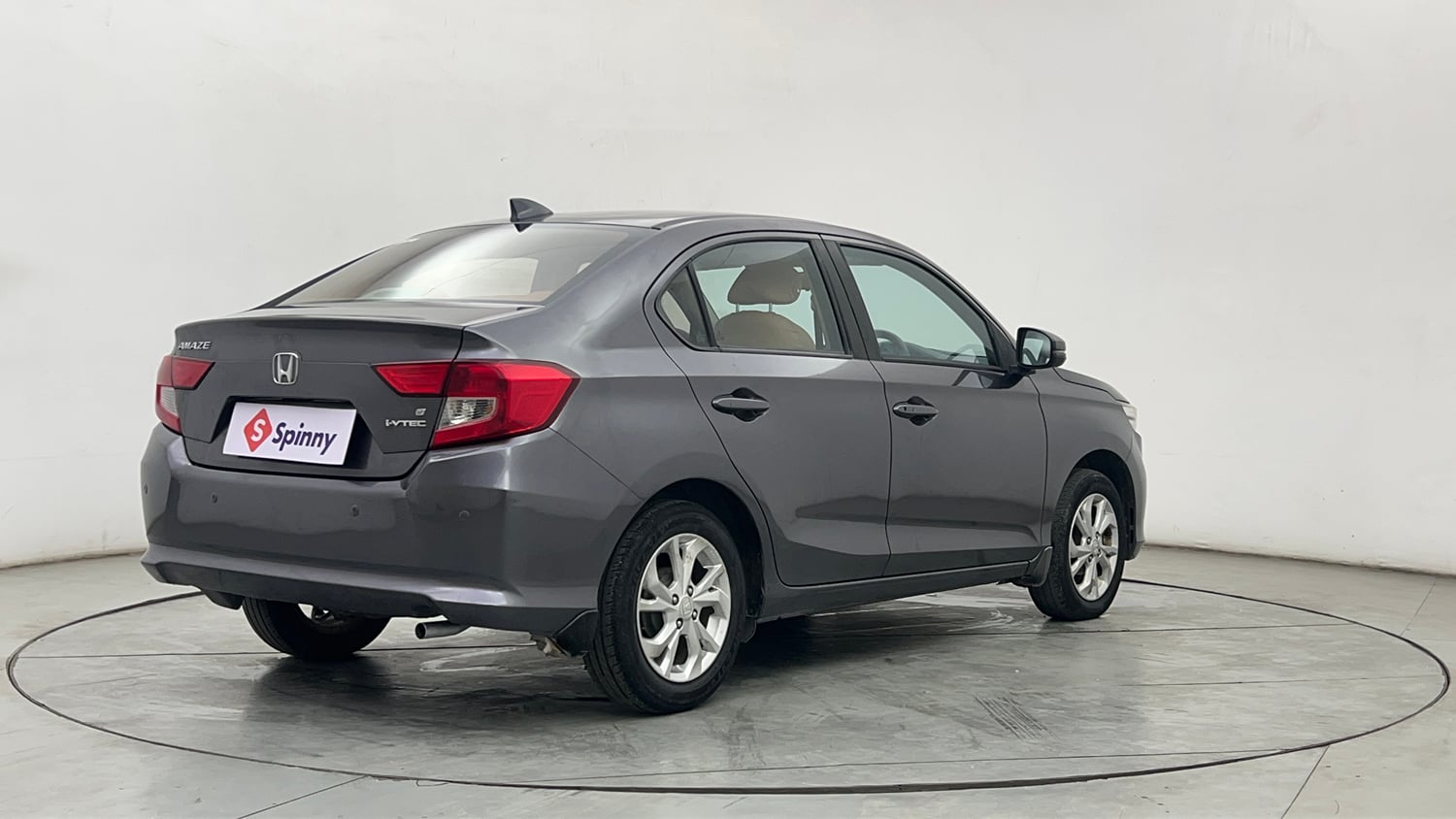 Used 2019 Honda Amaze 1.2 V CVT Petrol Petrol Automatic exterior RIGHT REAR CORNER VIEW