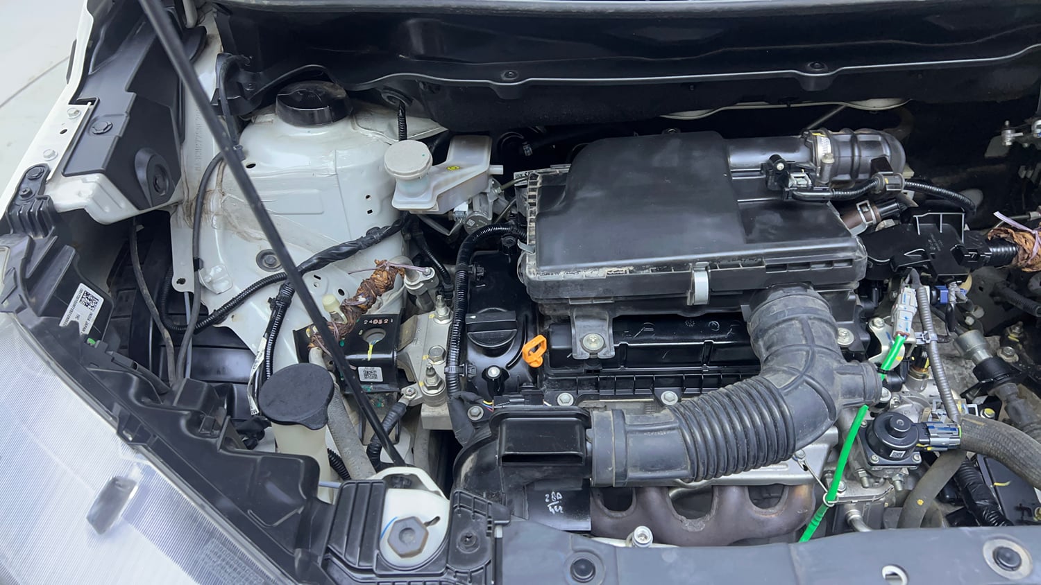 Used 2023 Maruti Suzuki XL6 Zeta AT Petrol Petrol Automatic engine ENGINE RIGHT SIDE VIEW