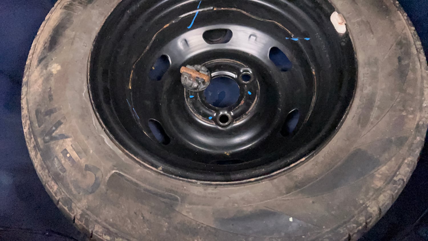 Used 2018 Renault Kwid CLIMBER 1.0 Petrol Manual tyres SPARE TYRE VIEW
