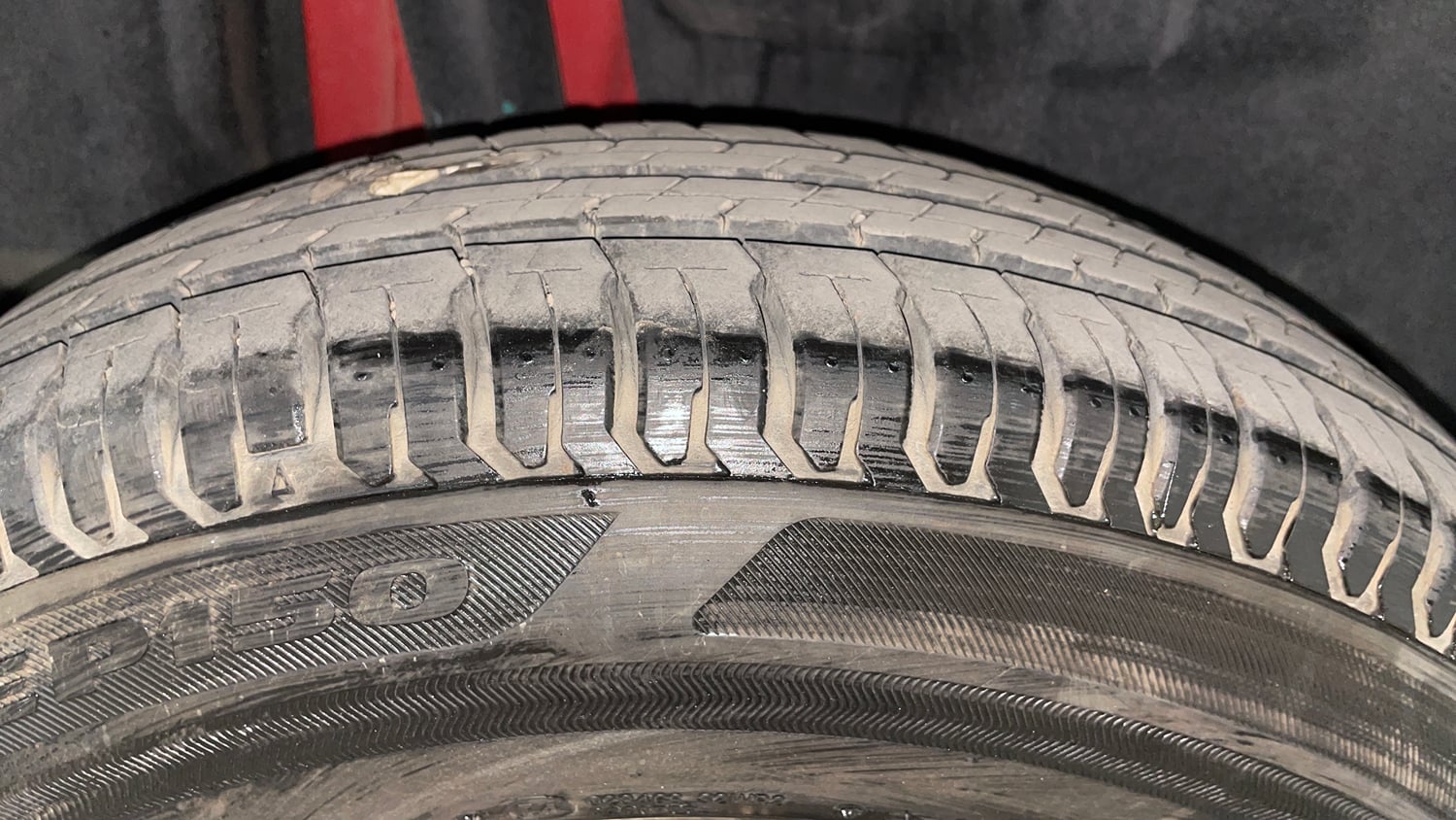 Used 2020 Maruti Suzuki Swift VXi Petrol Manual tyres RIGHT REAR TYRE TREAD VIEW