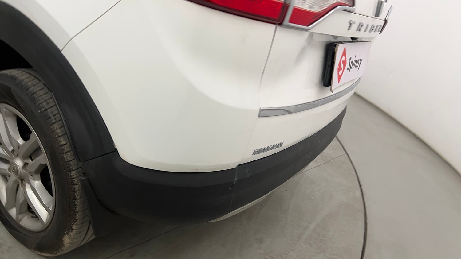 Used 2023 Renault Triber RXZ Petrol Manual dents MINOR SCRATCH