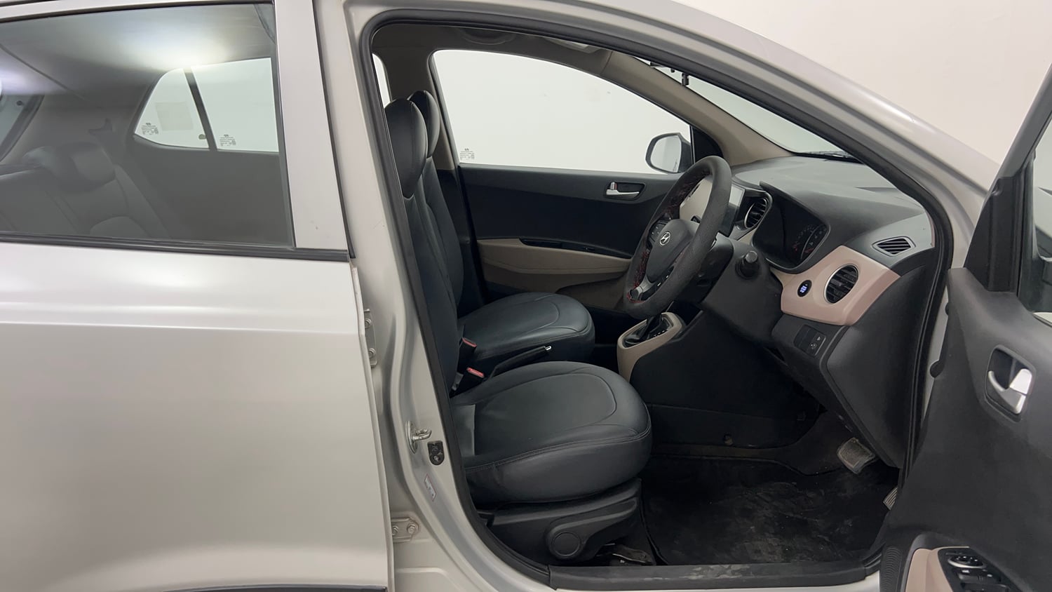 Used 2016 Hyundai Grand i10 Asta AT 1.2 Kappa VTVT Petrol Automatic interior RIGHT SIDE FRONT DOOR CABIN VIEW