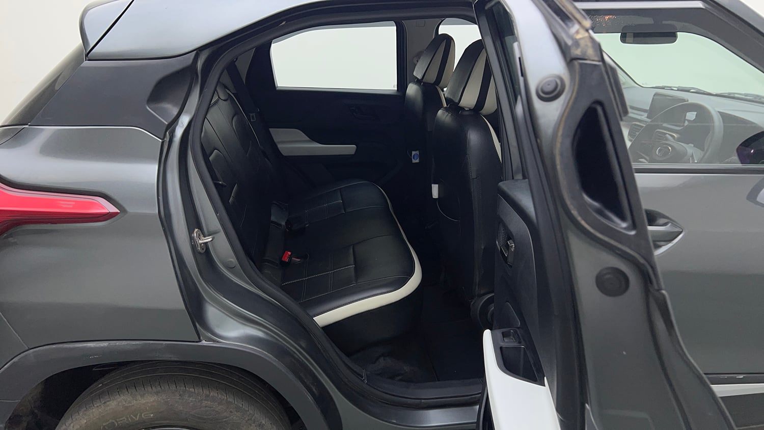 Used 2024 Tata Punch Accomplished iCNG Cng Manual interior RIGHT SIDE REAR DOOR CABIN VIEW