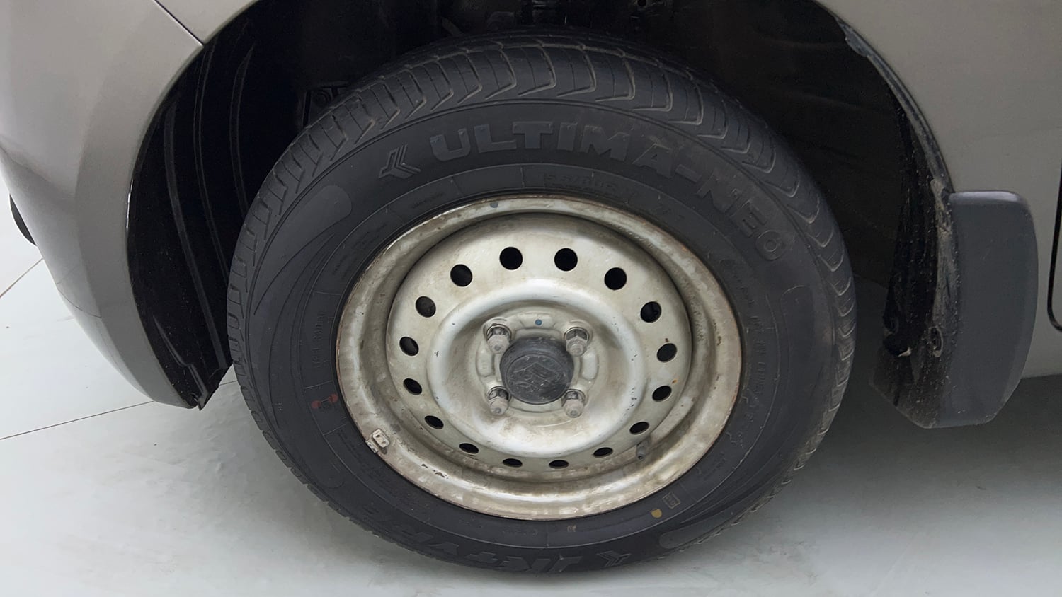 Used 2020 Maruti Suzuki Wagon R LXi 1.0 CNG Cng Manual tyres LEFT FRONT TYRE RIM VIEW