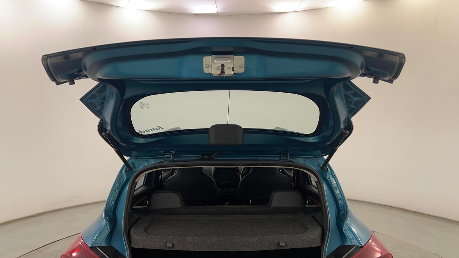Used 2020 Renault Kwid CLIMBER 1.0 Opt Petrol Manual interior DICKY DOOR OPEN VIEW