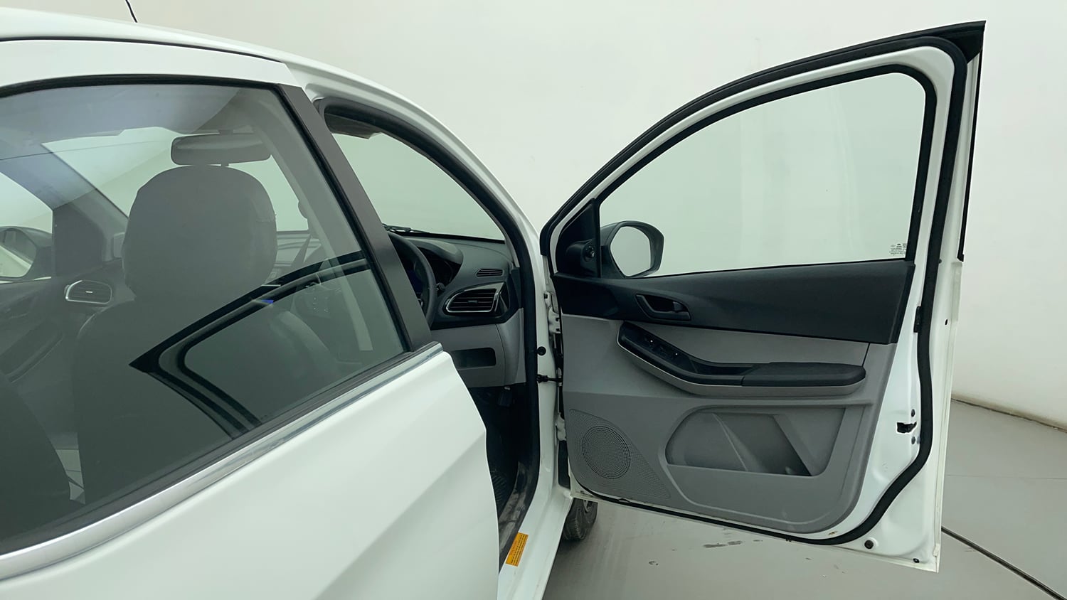 Used 2023 Tata Tiago XT CNG Cng Manual interior RIGHT FRONT DOOR OPEN VIEW
