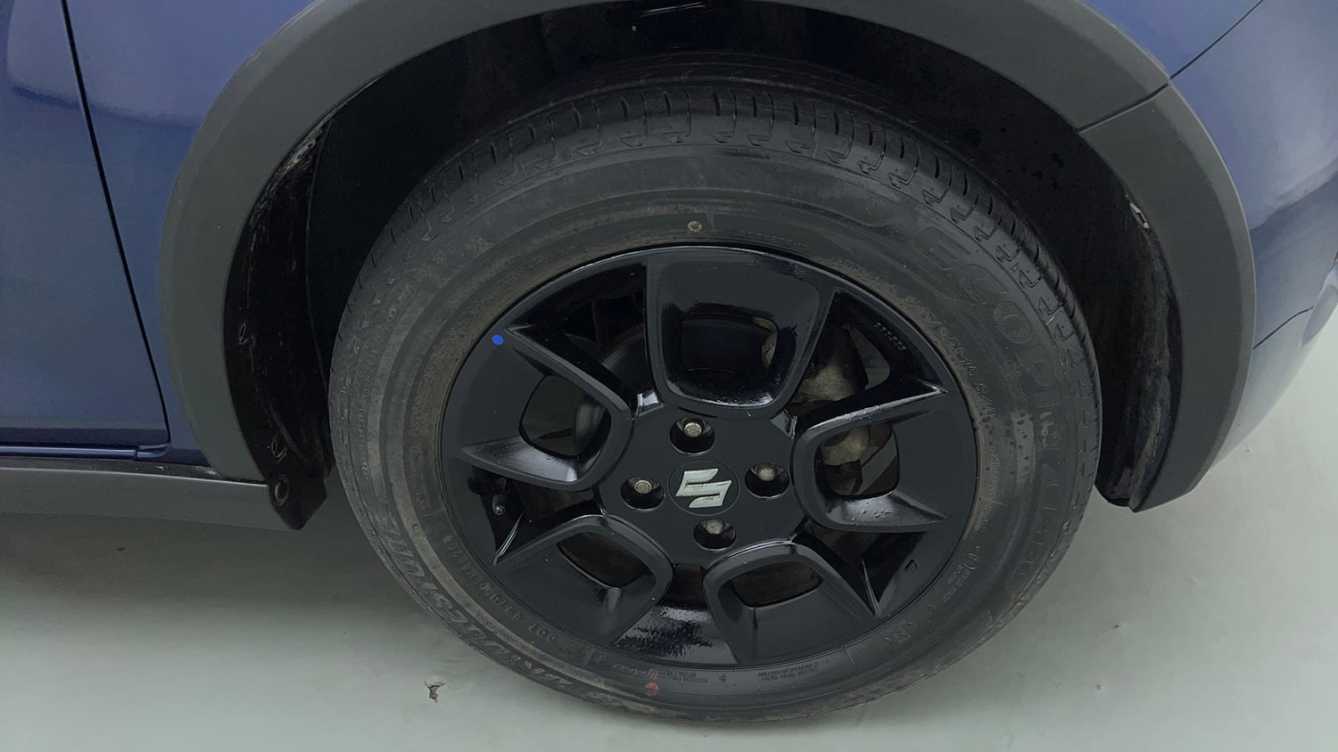 Used 2021 Maruti Suzuki Ignis Zeta 1.2 MT Petrol Manual tyres RIGHT FRONT TYRE RIM VIEW