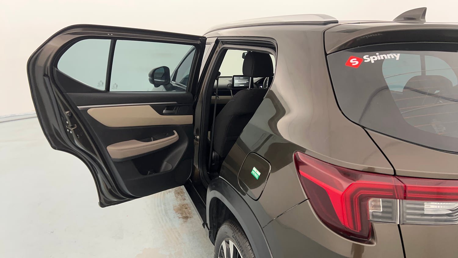 Used 2024 Honda Elevate VX CVT Petrol Automatic interior LEFT REAR DOOR OPEN VIEW