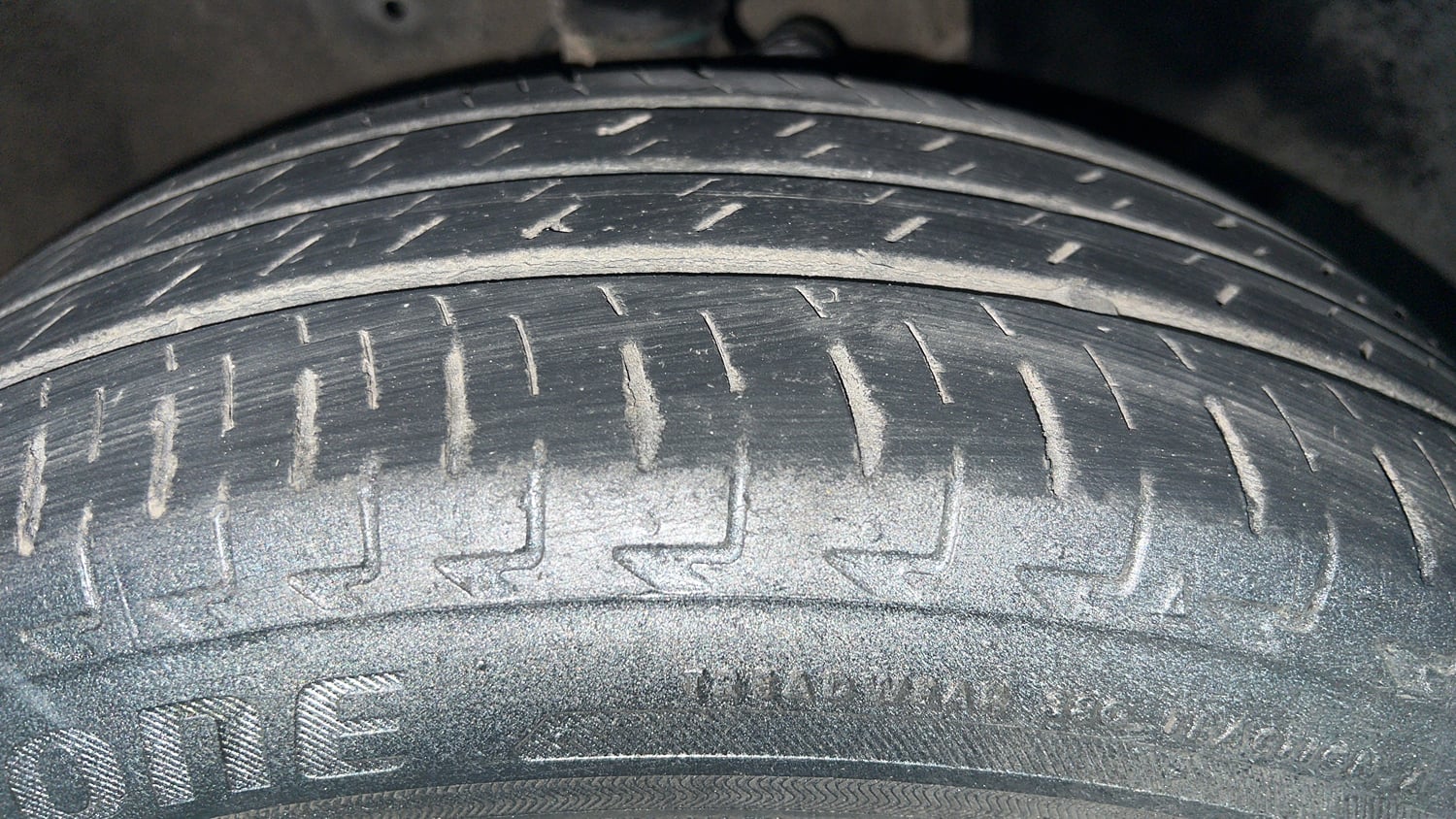 Used 2022 Maruti Suzuki Ignis Delta 1.2 MT Petrol Manual tyres RIGHT FRONT TYRE TREAD VIEW