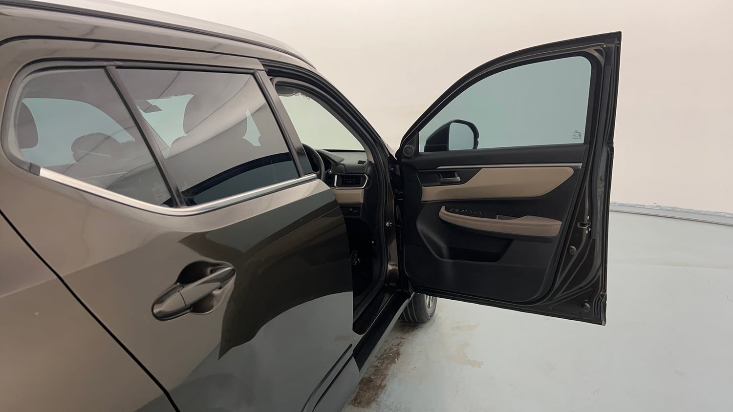 Used 2024 Honda Elevate VX CVT Petrol Automatic interior RIGHT FRONT DOOR OPEN VIEW