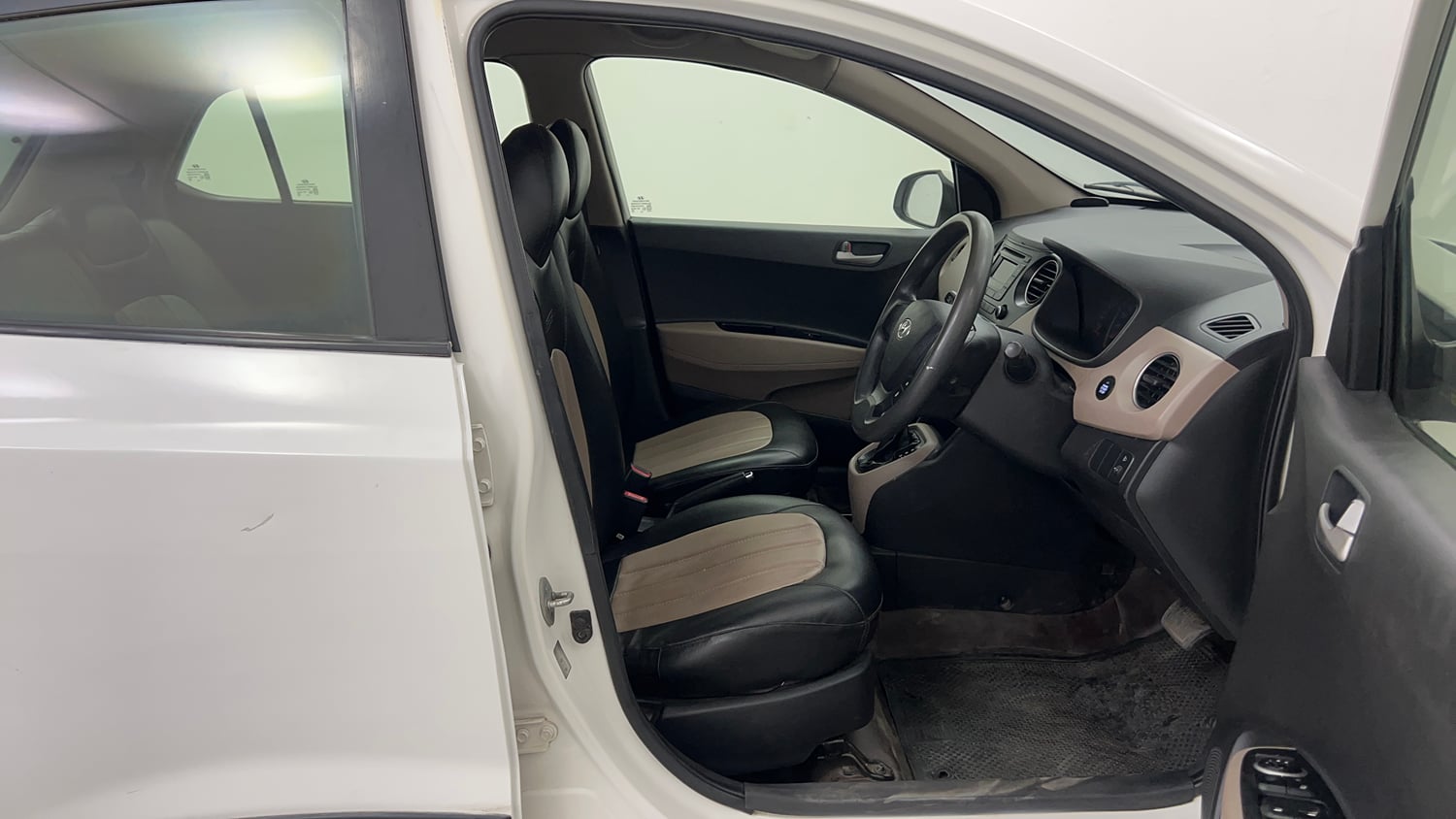 Used 2015 Hyundai Grand i10 Sportz AT 1.2 Kappa VTVT Petrol Automatic interior RIGHT SIDE FRONT DOOR CABIN VIEW