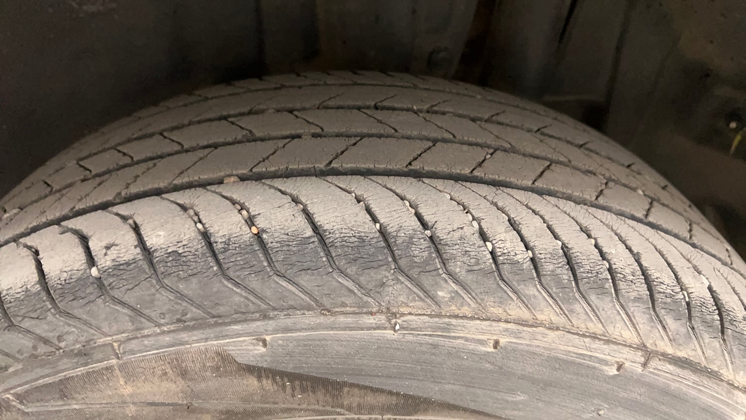 Used 2022 maruti-suzuki Vitara Brezza VXi Petrol Manual tyres LEFT REAR TYRE TREAD VIEW