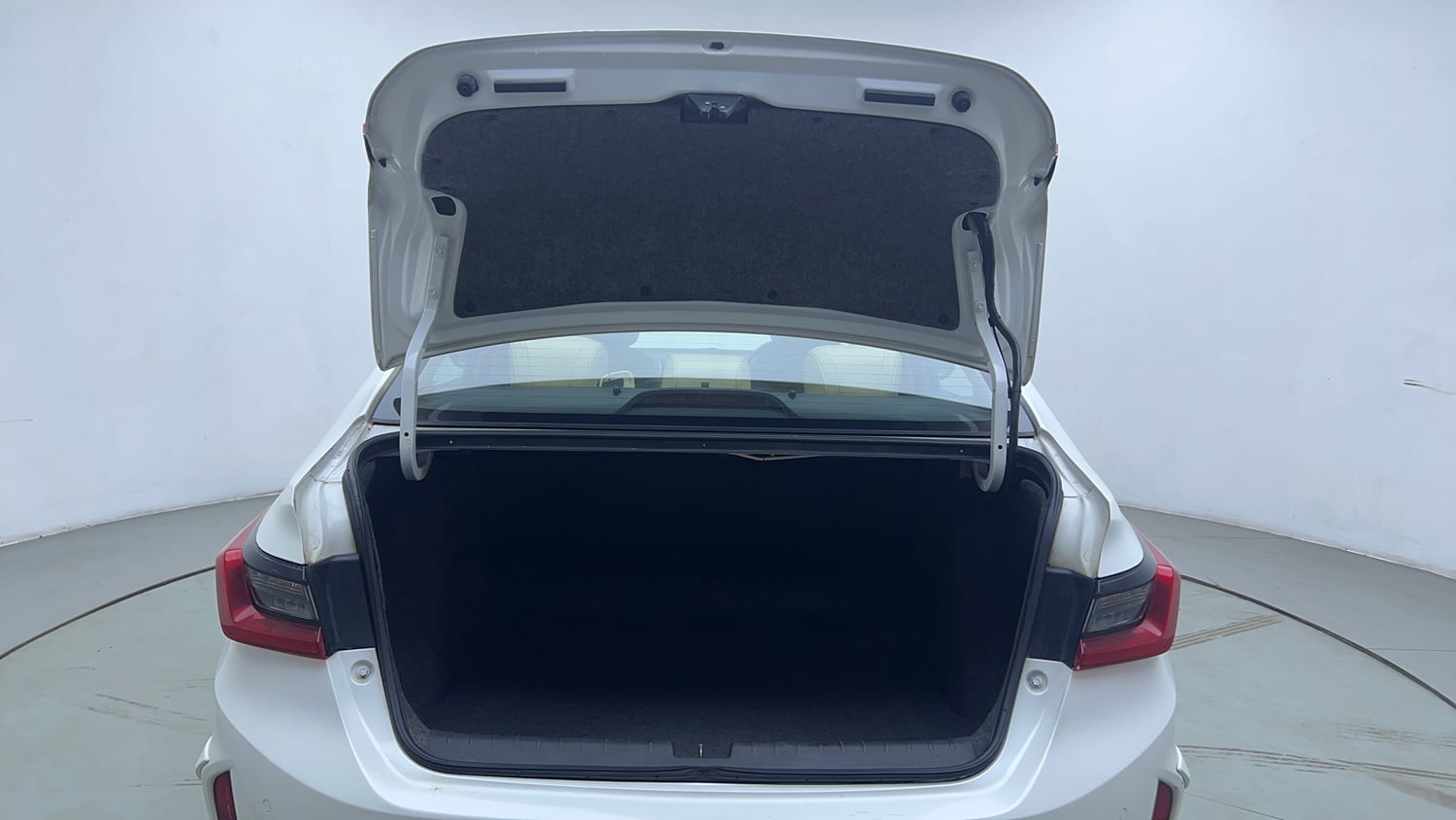 Used 2021 Honda City ZX Petrol Petrol Manual interior DICKY DOOR OPEN VIEW