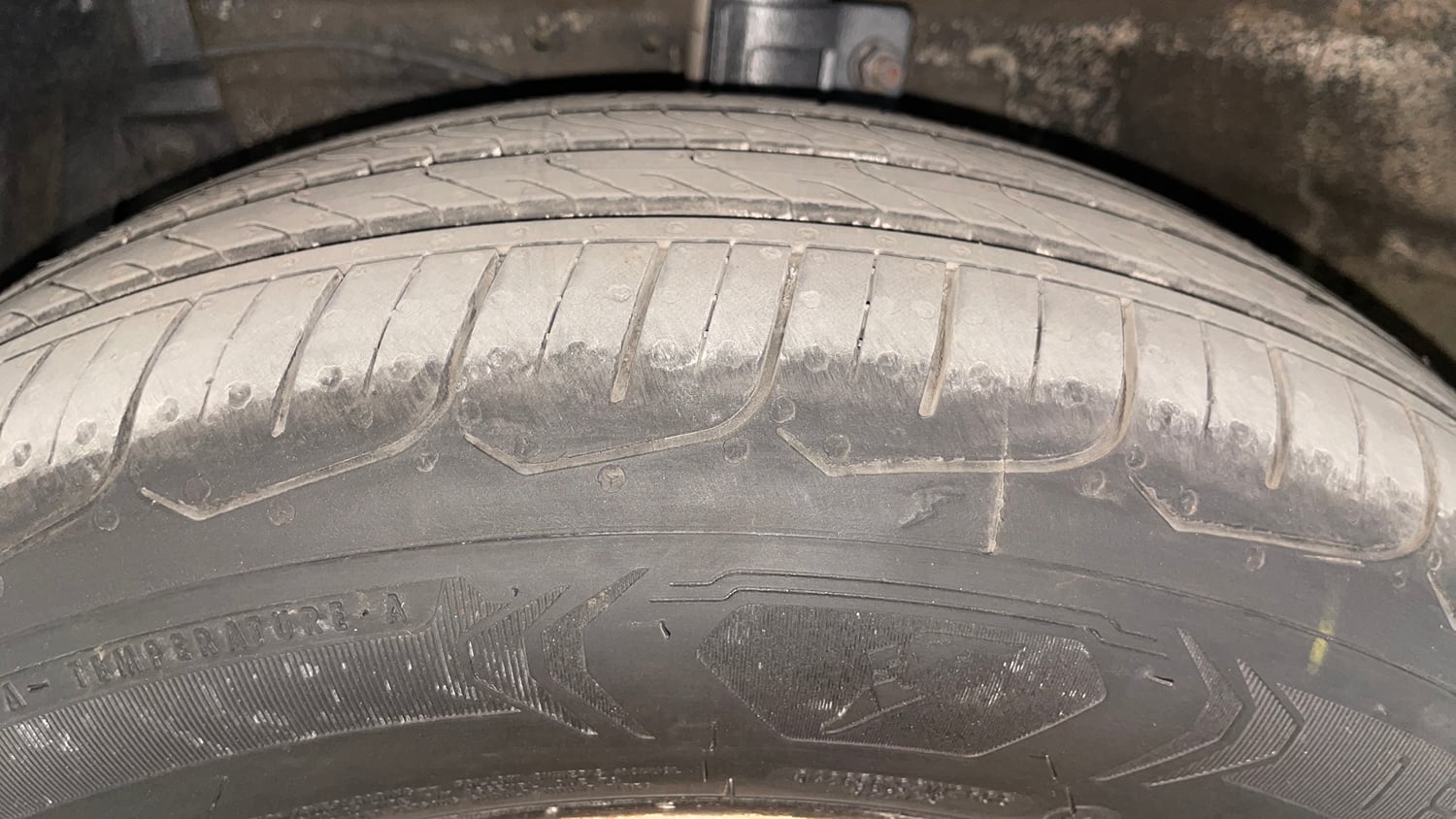 Used 2016 Maruti Suzuki Swift Dzire ZDI Diesel Manual tyres LEFT FRONT TYRE TREAD VIEW