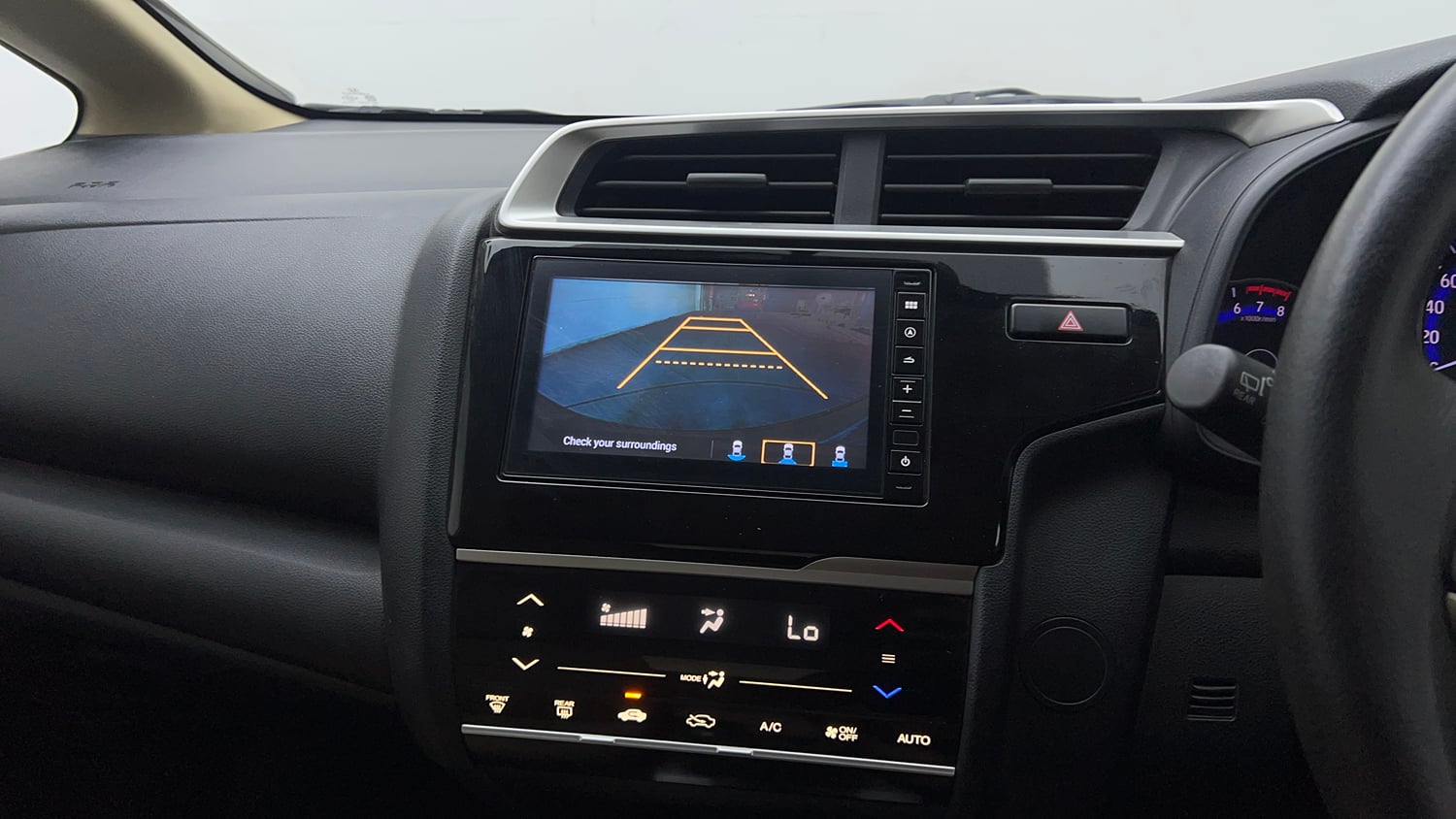 Used 2019 Honda Jazz VX Petrol Petrol Manual top_features Rear camera