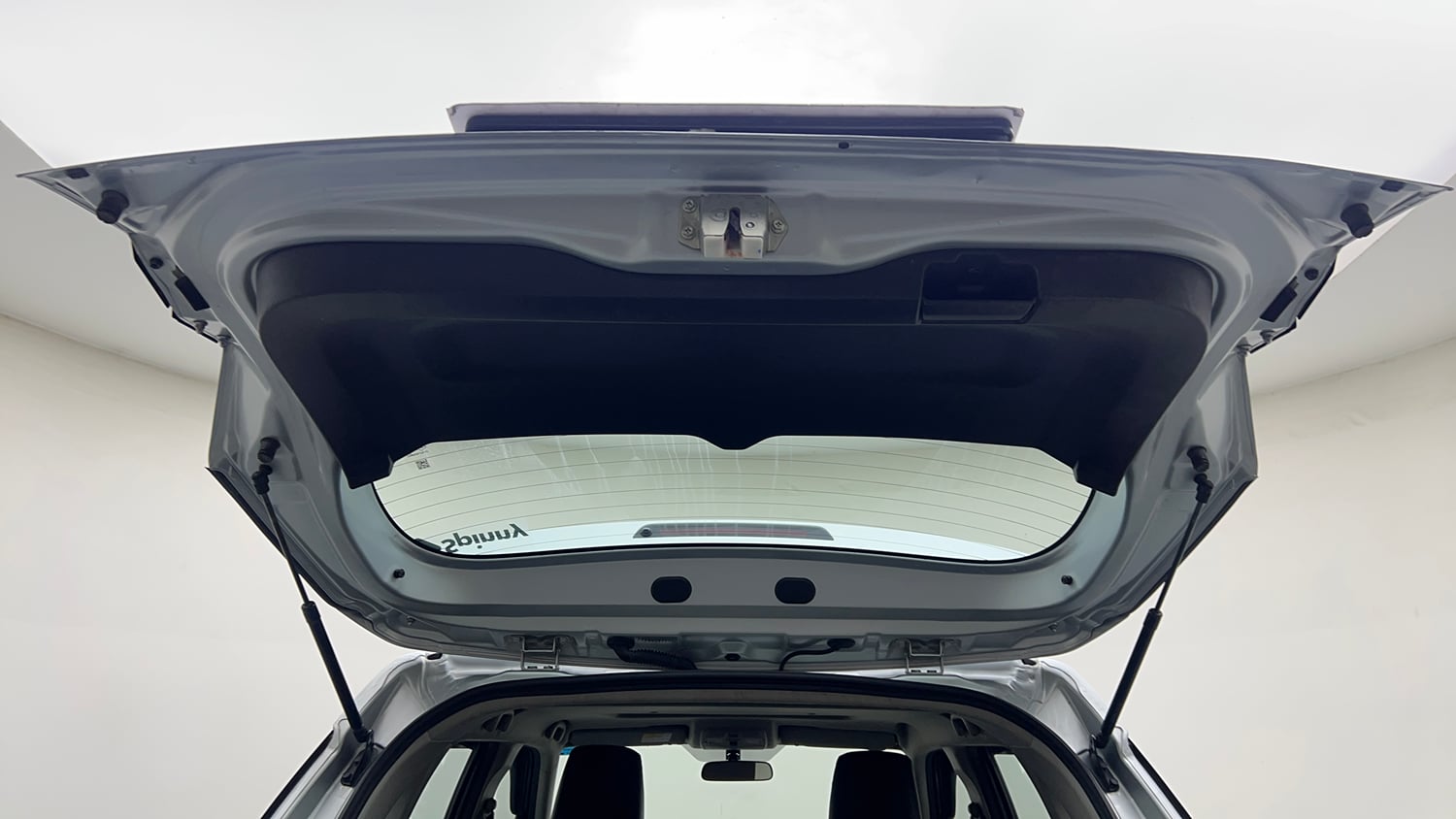 Used 2023 Maruti Suzuki Brezza ZXi AT Petrol Automatic interior DICKY DOOR OPEN VIEW