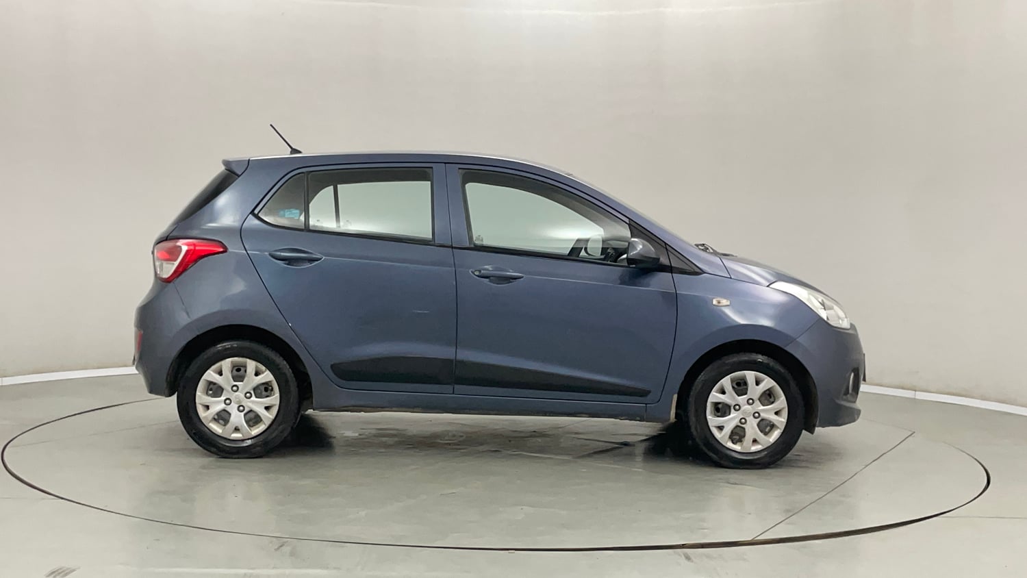 Used 2014 Hyundai Grand i10 Magna 1.2 Kappa VTVT Petrol Manual exterior RIGHT SIDE VIEW