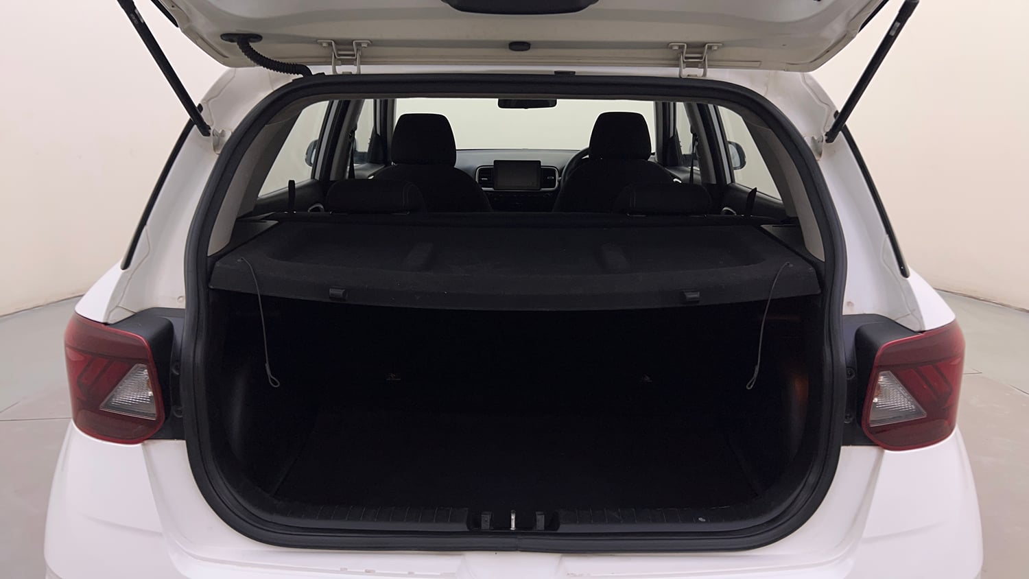 Used 2020 Hyundai Venue SX 1.0 Turbo Petrol Manual interior DICKY INSIDE VIEW