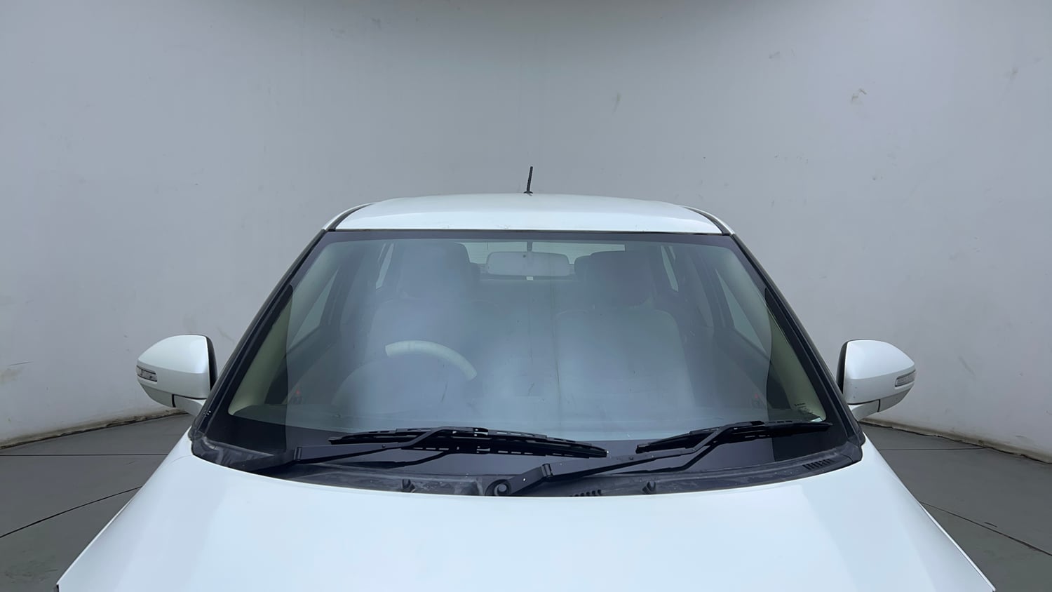 Used 2016 Maruti Suzuki Swift Dzire ZXI Petrol Manual exterior FRONT WINDSHIELD VIEW