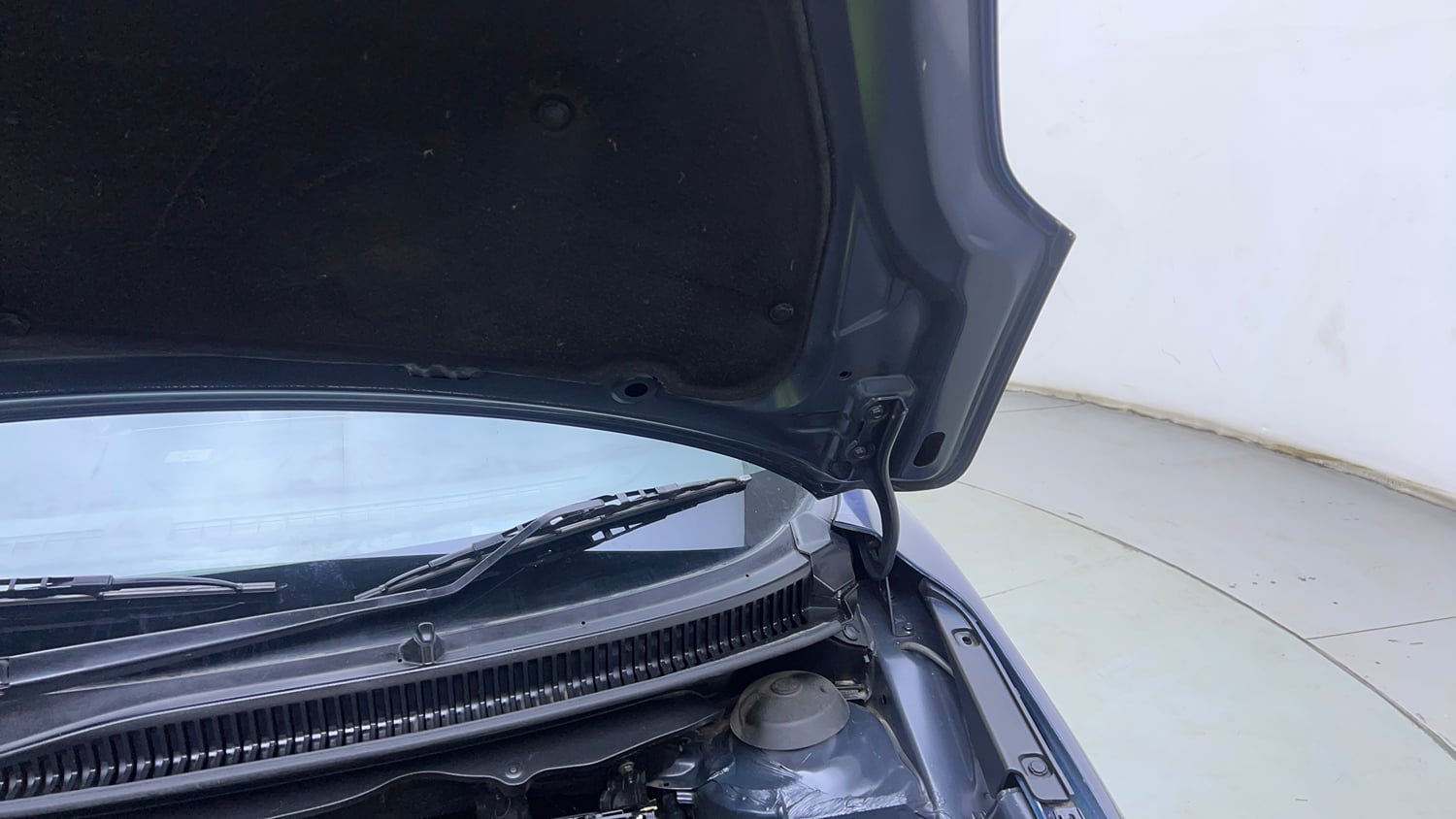 Used 2018 Maruti Suzuki Baleno Alpha 1.2 AT Petrol Automatic engine ENGINE LEFT SIDE HINGE & APRON VIEW