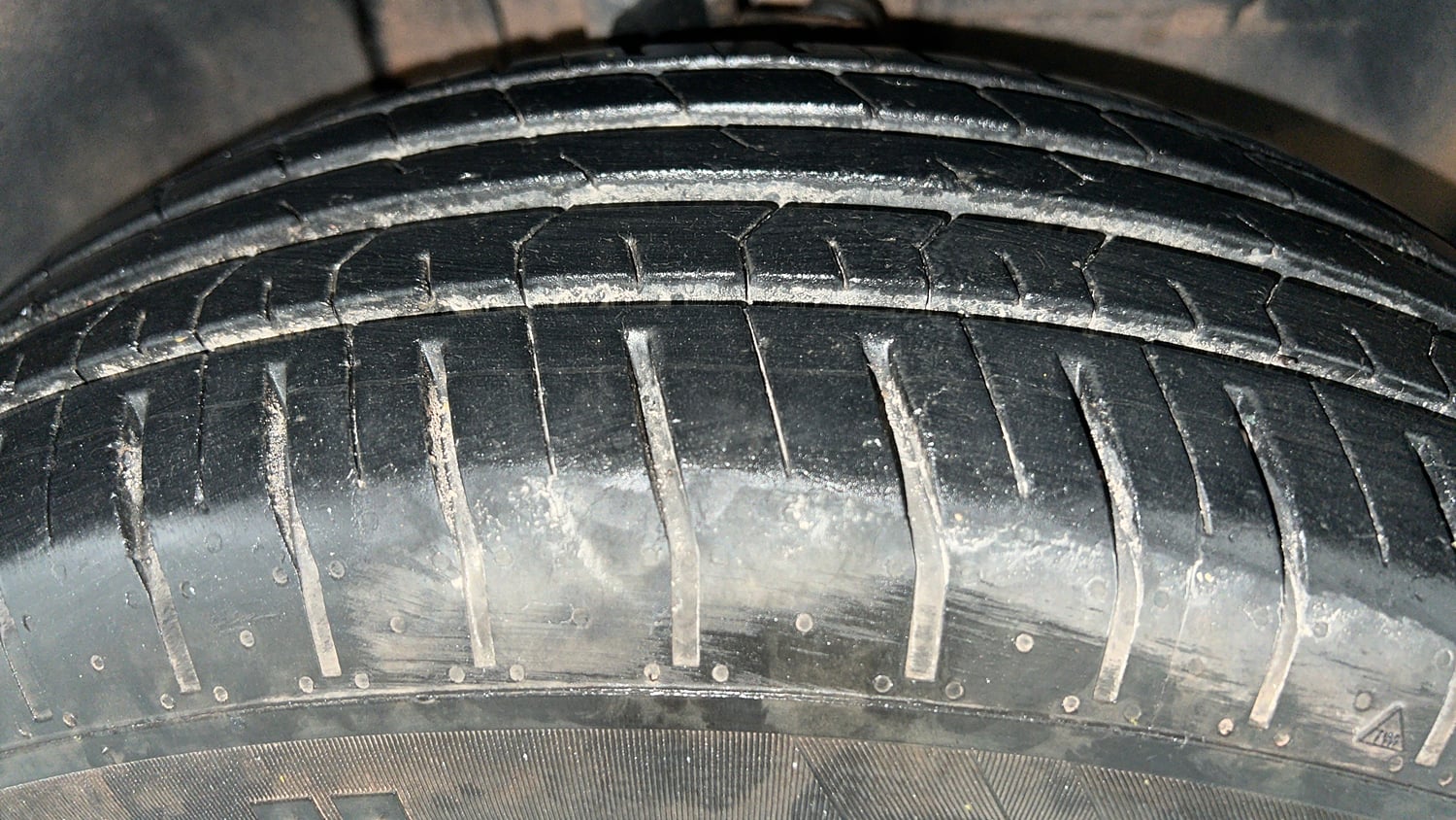 Used 2023 Tata Punch Pure MT Petrol Manual tyres RIGHT FRONT TYRE TREAD VIEW