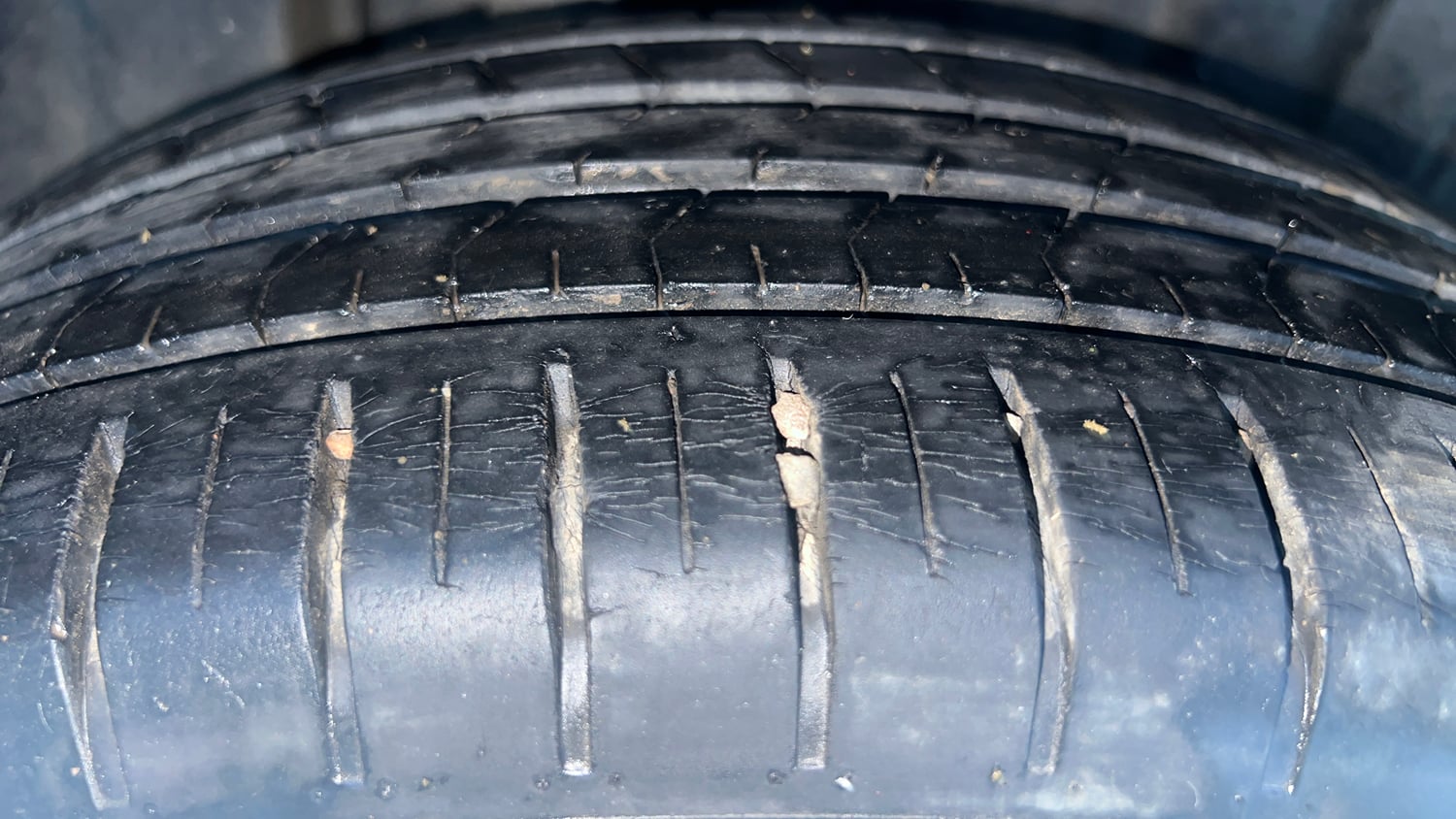 Used 2022 Maruti Suzuki Baleno Alpha MT Petrol Manual tyres RIGHT REAR TYRE TREAD VIEW