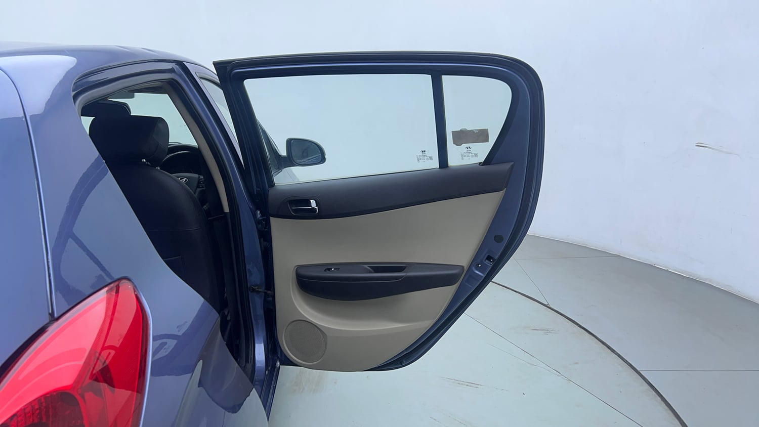 Used 2012 Hyundai i20 Sportz 1.2 Petrol Manual interior RIGHT REAR DOOR OPEN VIEW