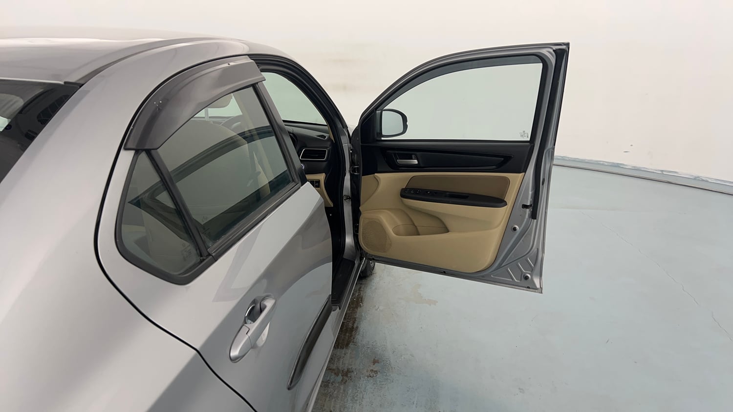 Used 2020 Honda Amaze 1.2 VX MT Petrol Petrol Manual interior RIGHT FRONT DOOR OPEN VIEW