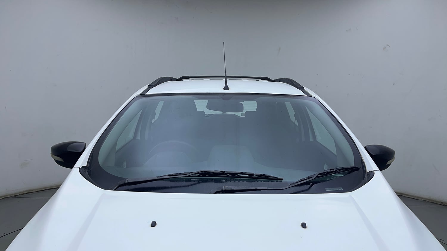 Used 2017 Ford EcoSport Titanium 1.5L TDCi Diesel Manual exterior FRONT WINDSHIELD VIEW