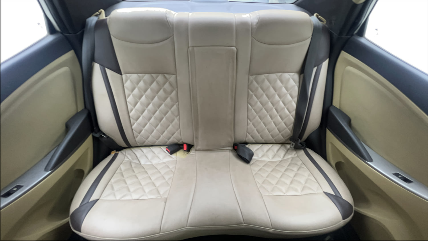 Used 2015 Hyundai Verna 1.4 VTVT Petrol Manual interior REAR SEAT CONDITION VIEW