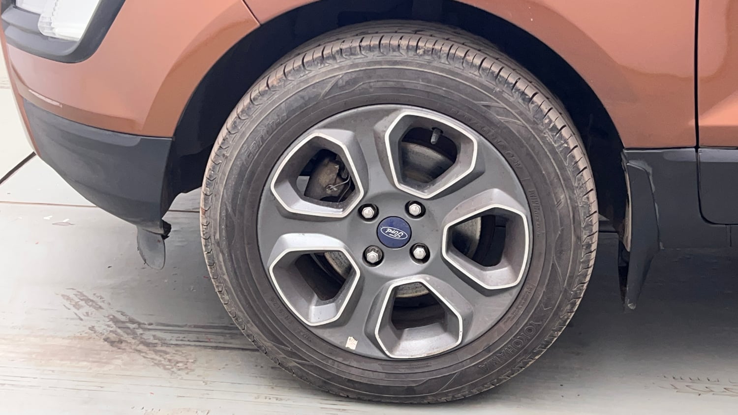 Used 2021 Ford EcoSport S MT 1.5 Ti-VCT Petrol Manual tyres LEFT FRONT TYRE RIM VIEW
