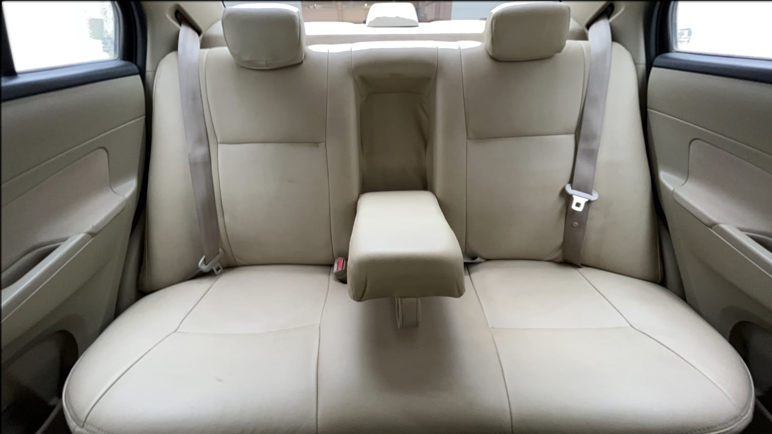 Used 2015 Maruti Suzuki Swift Dzire ZXI Petrol Manual interior REAR SEAT CONDITION VIEW