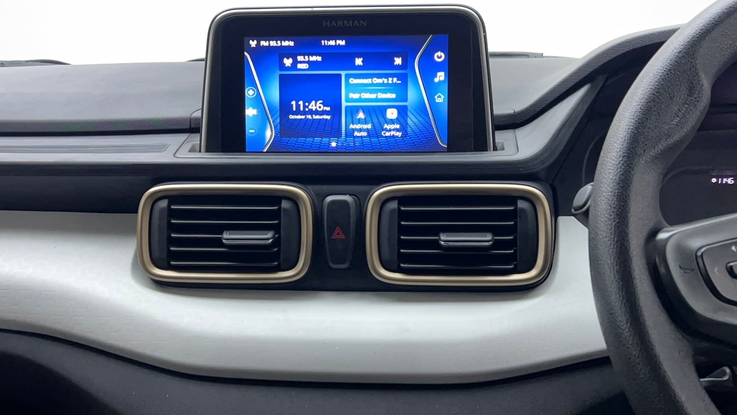 Used 2024 Tata Punch Accomplished iCNG Cng Manual top_features Integrated (in-dash) music system