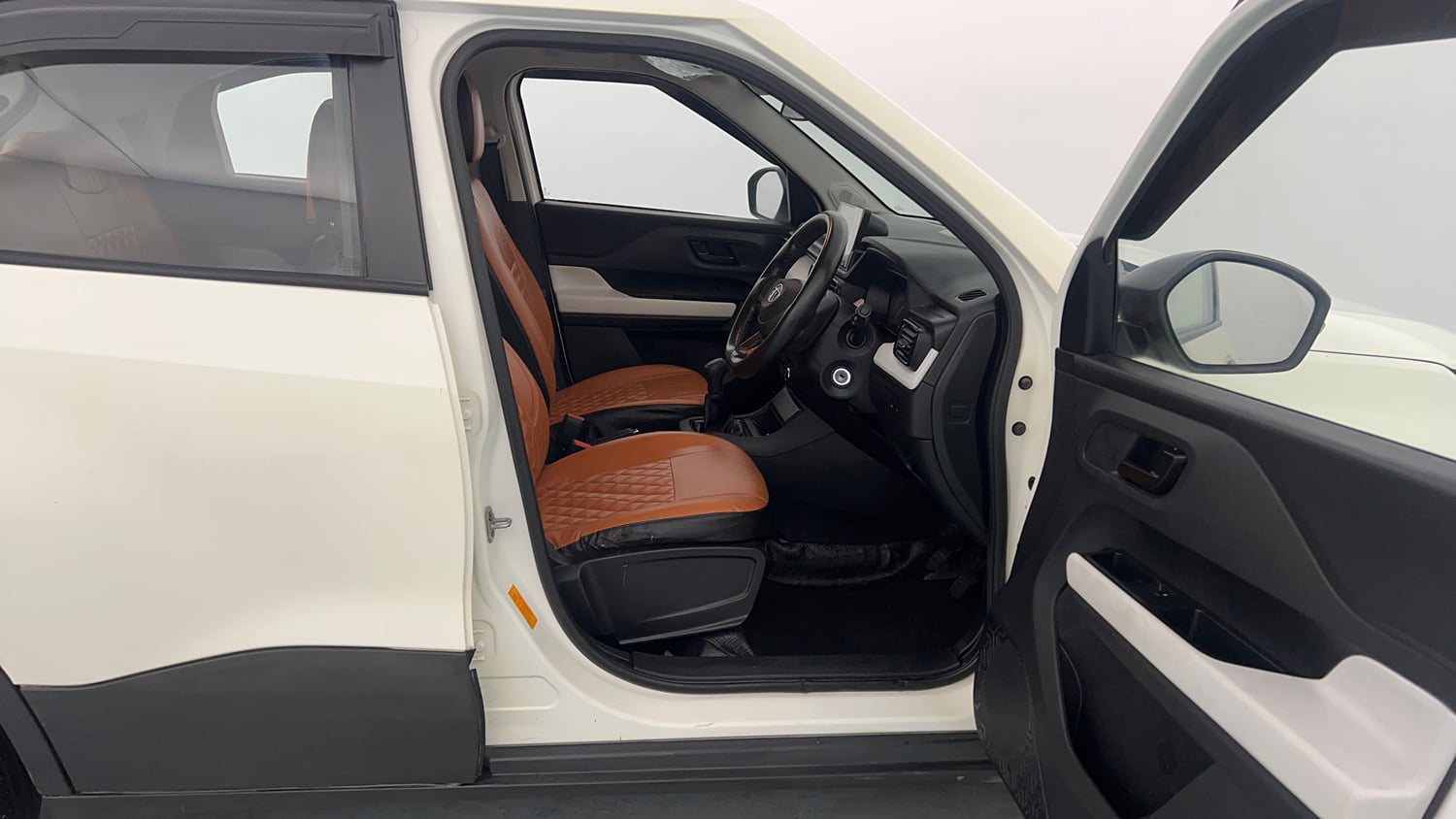 Used 2023 Tata Punch Pure MT Petrol Manual interior RIGHT SIDE FRONT DOOR CABIN VIEW