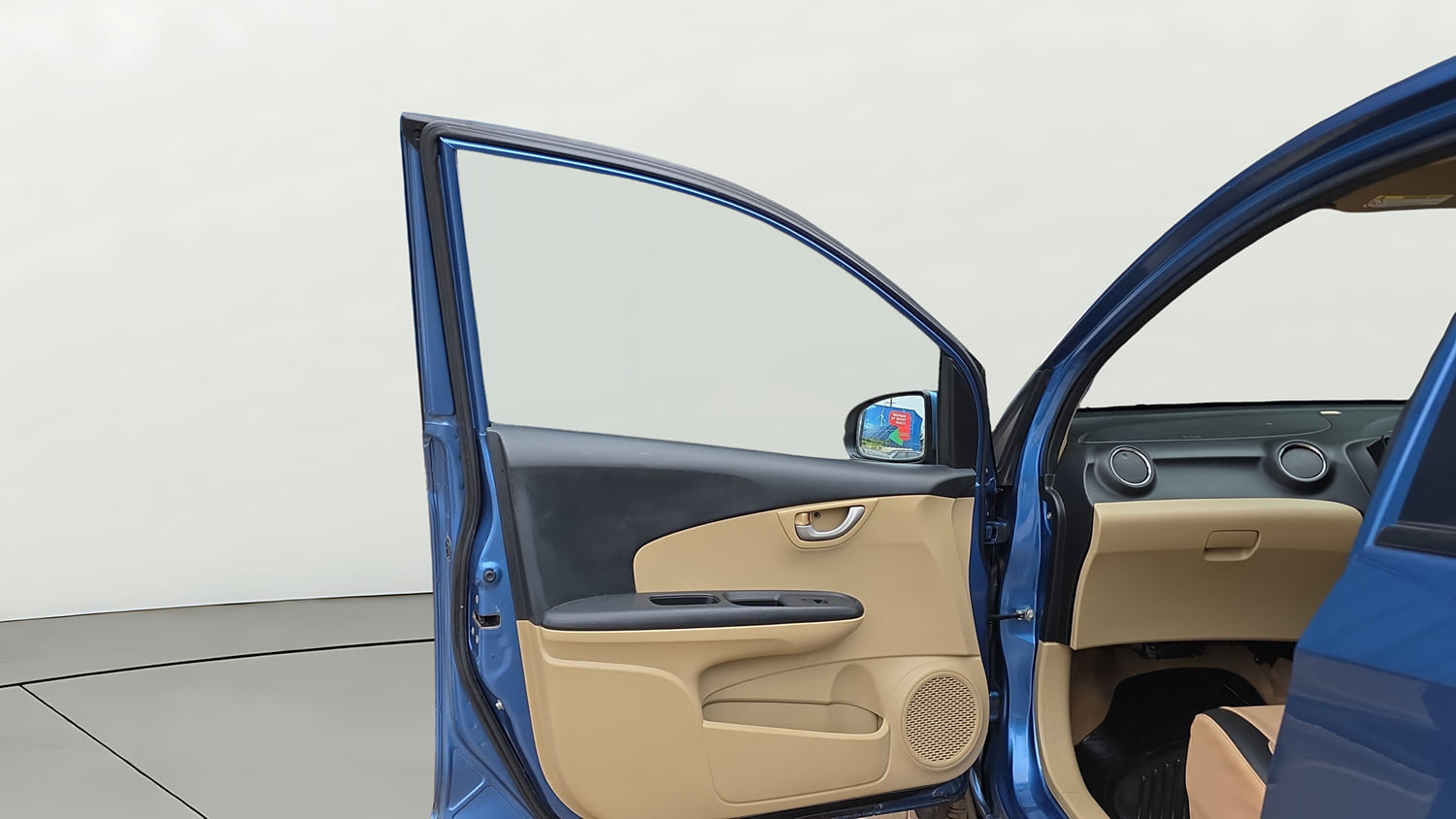 Used 2015 Honda Brio VX AT Petrol Automatic interior LEFT FRONT DOOR OPEN VIEW