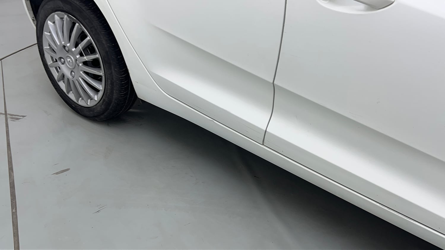 Used 2021 Tata Altroz XT Petrol Petrol Manual dents MINOR SCRATCH