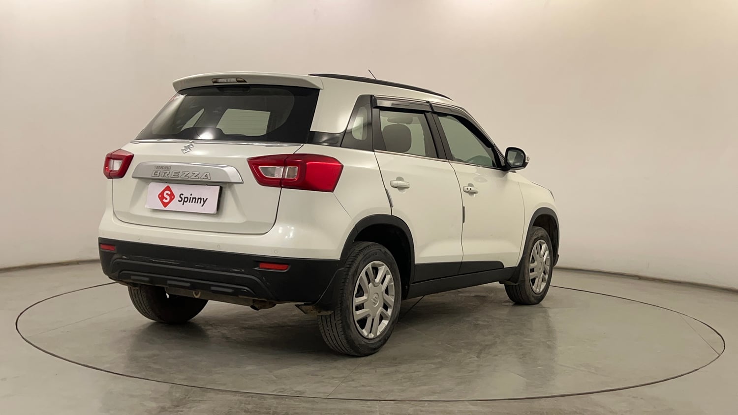 Used 2022 maruti-suzuki Vitara Brezza VXi Petrol Manual exterior RIGHT REAR CORNER VIEW