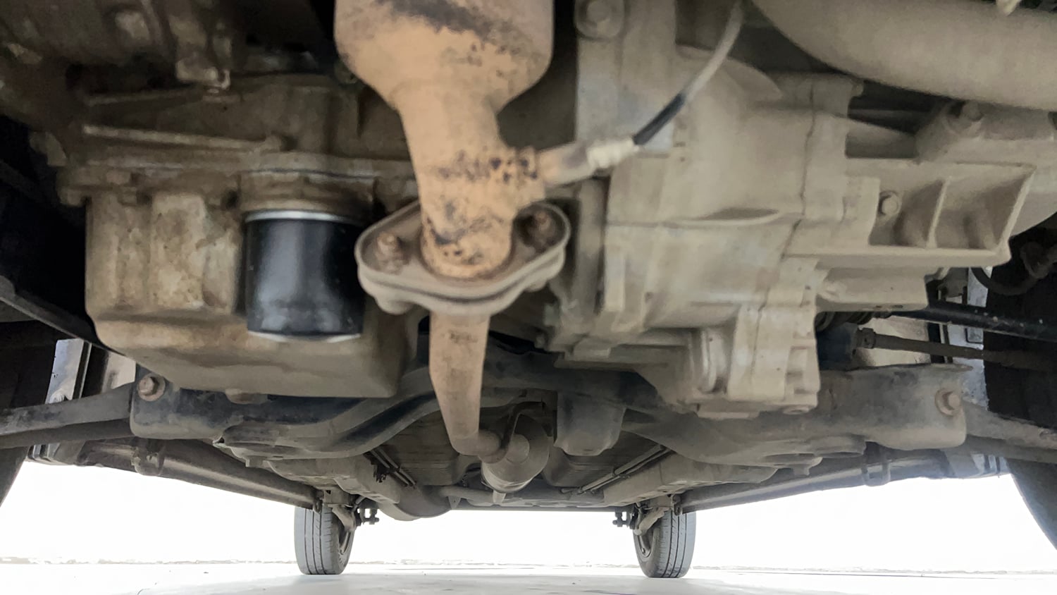 Used 2015 Maruti Suzuki Wagon R VXI Petrol Manual extra FRONT LEFT UNDERBODY VIEW