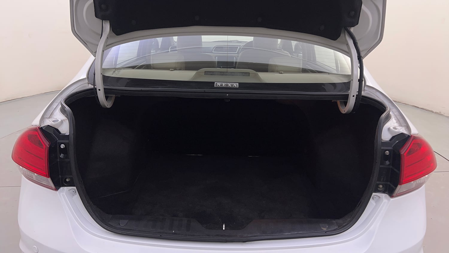 Used 2018 Maruti Suzuki Ciaz Alpha 1.3 Diesel Diesel Manual interior DICKY INSIDE VIEW