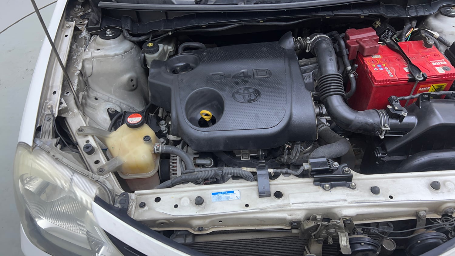 Used 2017 Toyota Etios Liva GXD Diesel Manual engine ENGINE RIGHT SIDE VIEW