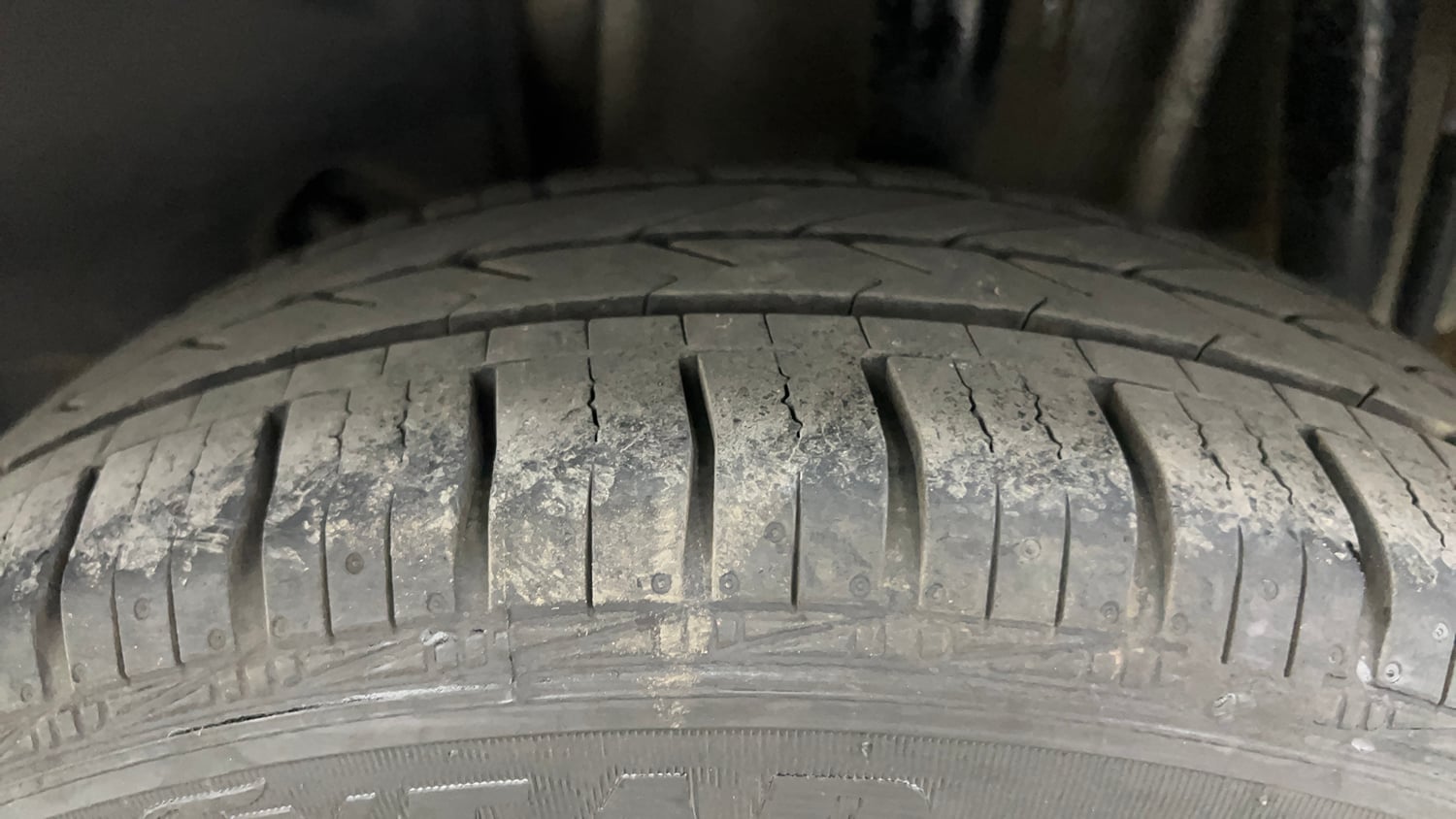 Used 2018 Tata Tiago Revotron XZ Petrol Manual tyres LEFT REAR TYRE TREAD VIEW