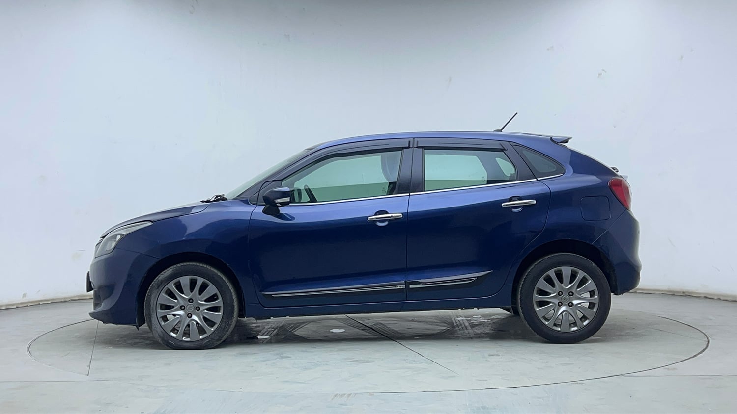 Used 2018 Maruti Suzuki Baleno Alpha 1.2 AT Petrol Automatic exterior LEFT SIDE VIEW