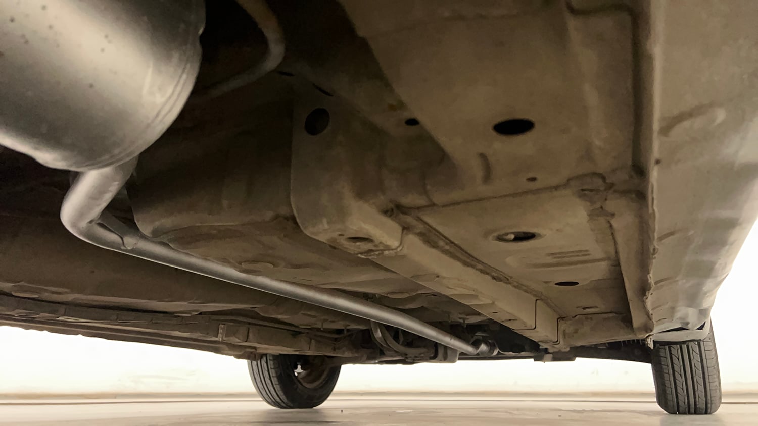 Used 2018 Hyundai Eon Era + Petrol Manual extra REAR RIGHT UNDERBODY VIEW
